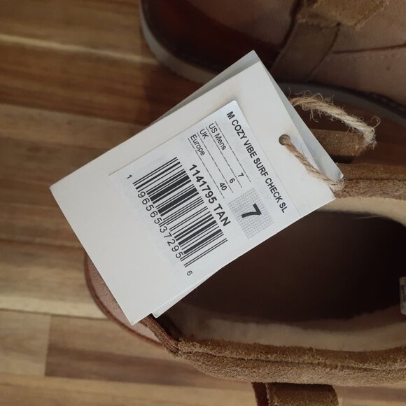 Sanuk Boots: New with tags - Picture 5 of 8